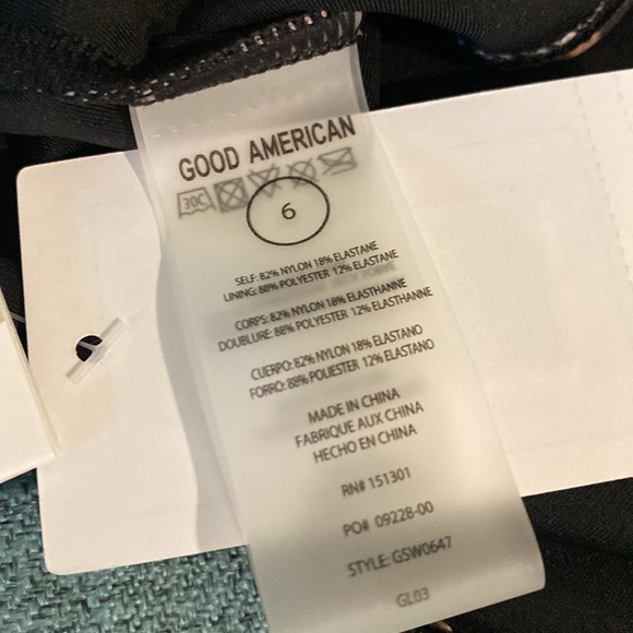 Good American Deep Scoop Bikini Top In Good Leopard Print - Picture 5 of 6